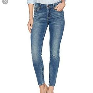 Lucky Brand Ava Super Skinny Jeans, size 4/27